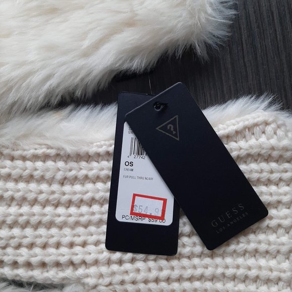 NWT GUESS Faux Fur Wrap - Picture 2 of 3